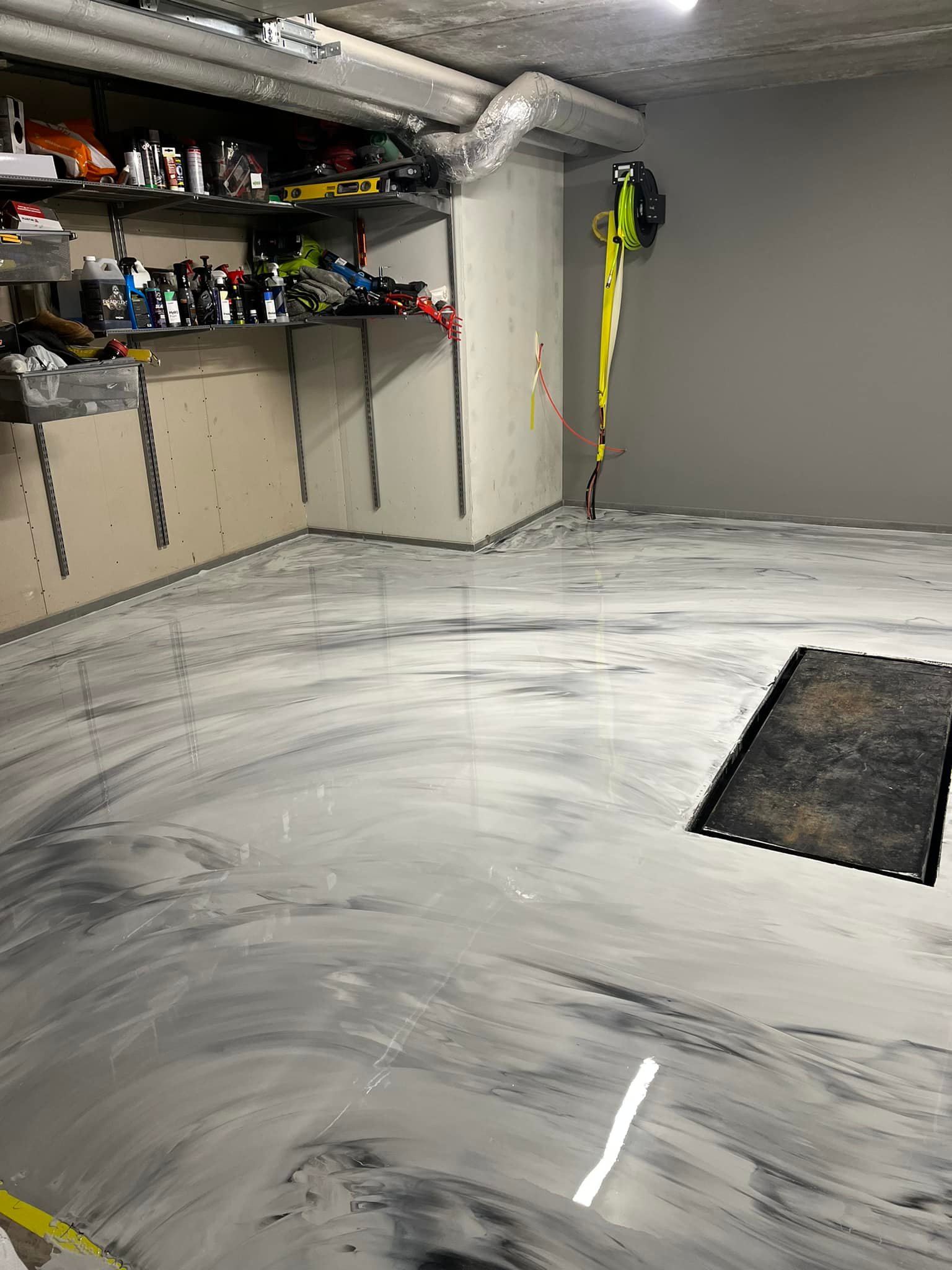 marmorisert epoxy i garasje1
